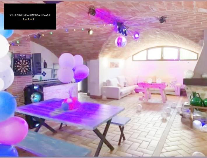 Casa rural para 24 personas, con jardín y jacuzzi además de sauna y piscina en La Zubia - 4