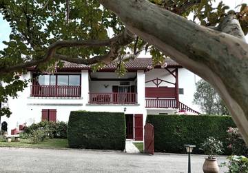 Gîte pour 4 personnes, avec terrasse, animaux acceptés en Pyrénées-Atlantiques