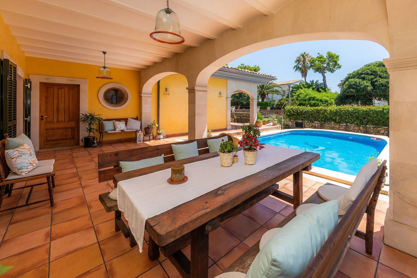 “Ca Na Rosa” close to the Beach with Wi-Fi, A/C, Terrace, Garden & Pool in Alcúdia, Coast of Mallorca