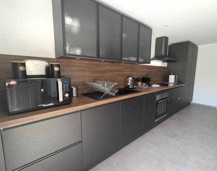 Gîte pour 6 personnes, avec jardin à Colombier-Saugnieu - 4