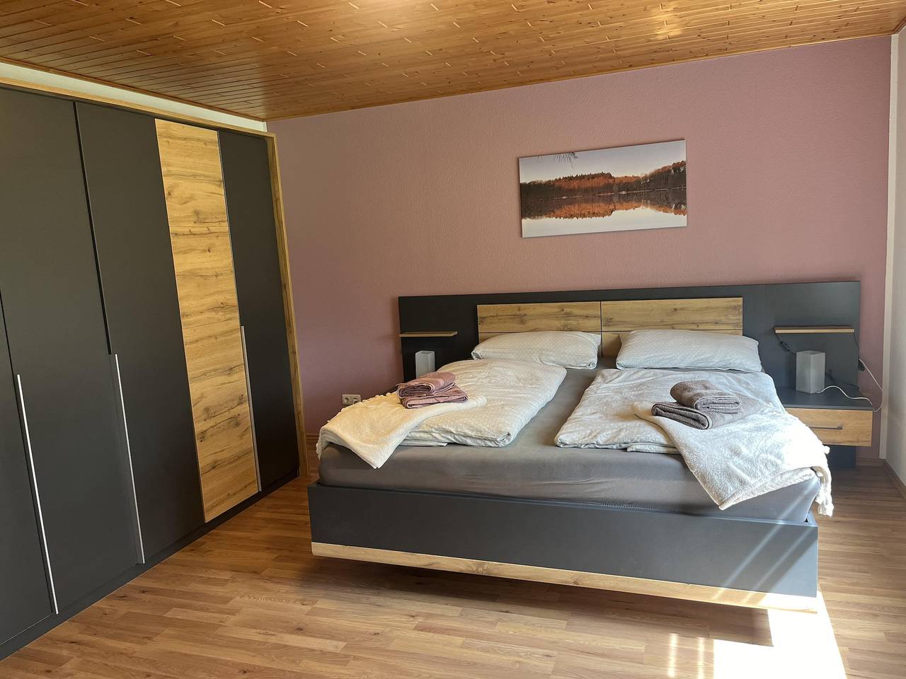 Ganze Ferienwohnung, 4-Bett-Ferienwohnung mit Bad/Wc, bis 6 Pers. in Gillenfeld, Vulkaneifel