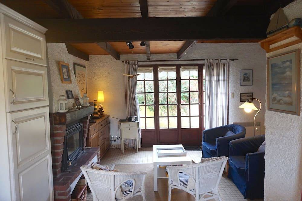 Cottage entre le phare du Cap Gris Nez et la plage. in Audinghen, Région de Boulogne-sur-Mer