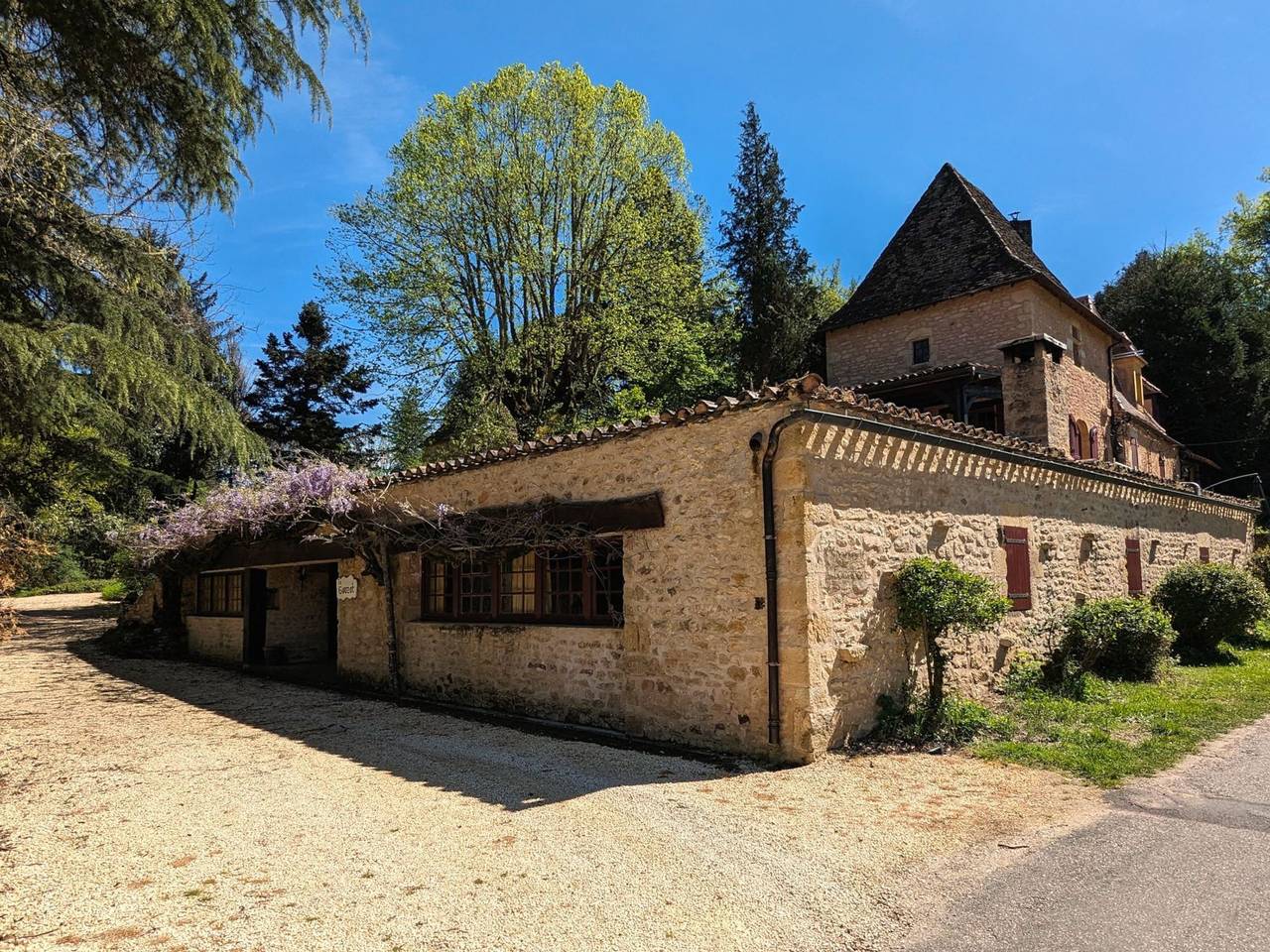Im Herzen des Périgord Noir in der Nähe von Limeuil in Urval, Périgord Pourpre