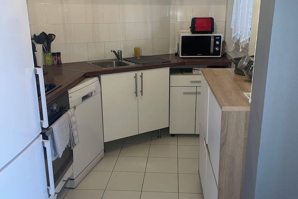 Entire apartment, Apartment T3 La Résidence Du Canal de Bourgogne, Montbard 21500 in Montbard, Montbard region