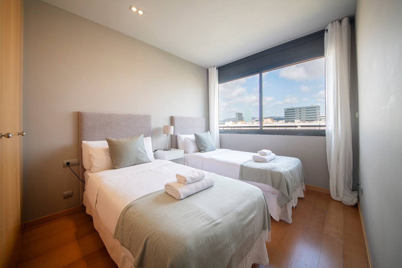 Appartement entier, Appartement de vacances pour 4 personnes avec balcon in Barcelona Centre, Barcelone