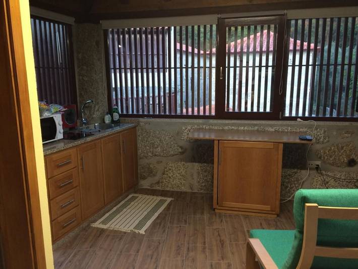 Parc de vacances pour 7 personnes, avec piscine ainsi que jardin et vue dans Vilarinho (Valdosende) - 2