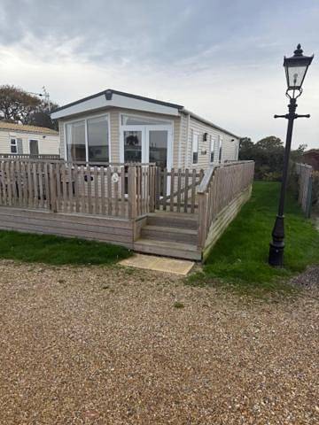 Glamping for 6 people, with terrace, with pets in Lymington