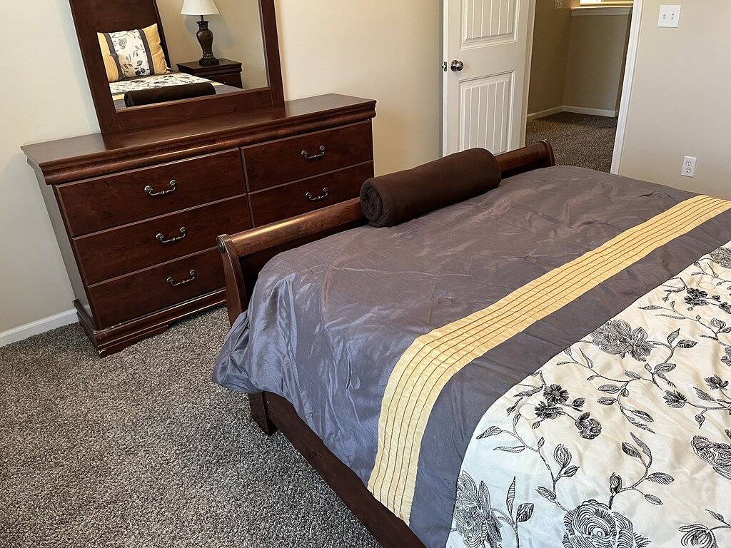 4 Bedroom, 4 1/2 bath Townhome in Columbia (MO), Missouri