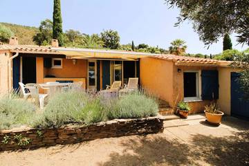 Villa With Pool for 4 People in La Londe-les-Maures, Toulon region, Photo 1