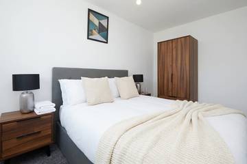 Holiday Rental for 6 People in Derby, Midlands, Photo 1