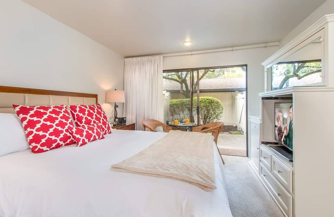 Entire apartment, Romantic Napa Escape Prime Location in Napa Valley