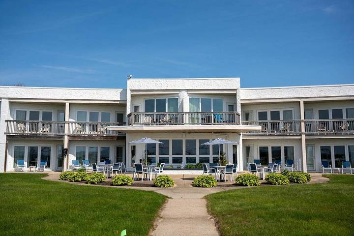 Hotel voor 4 personen, with uitzicht and tuin as well as zwembad in Cape Cod