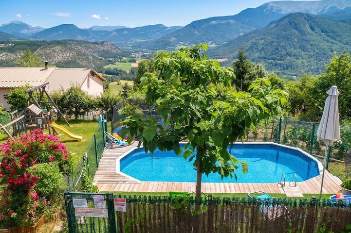 Appartement de vacances pour 8 personnes, avec Balcon et Piscine