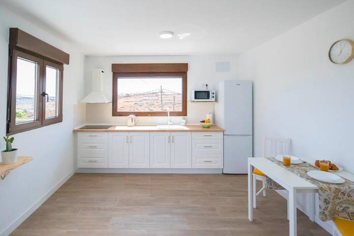 Chalet para 2 personas, con piscina además de terraza y jardín en Gran Canaria - 4