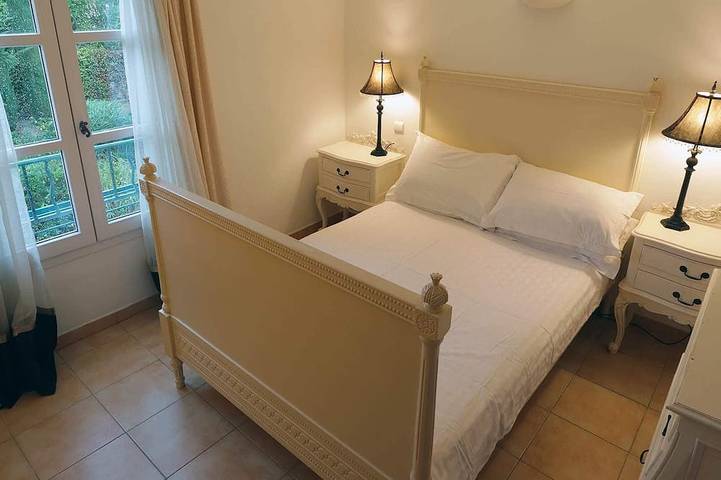 Location de vacances pour 5 personnes, avec terrasse et jardin à La Môle - 3