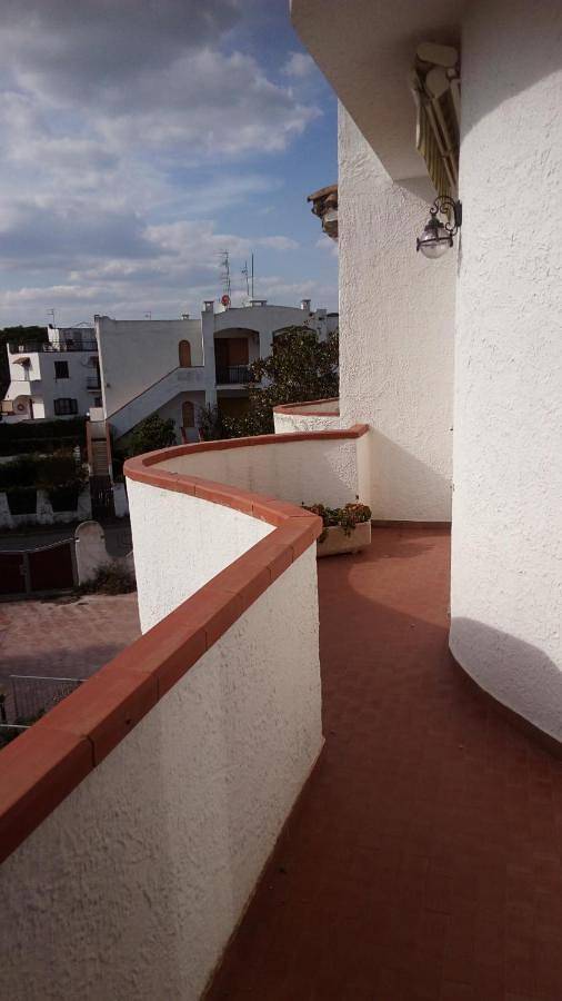 Appartamento per 5 persone, con Balcone e Terrazza nonché Giardino a Montalto Marina