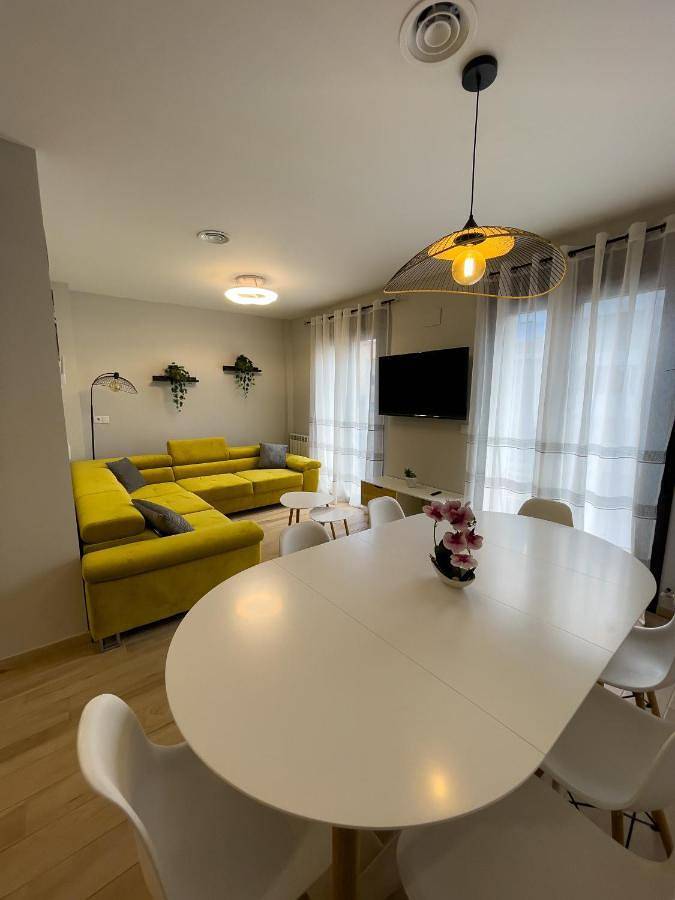 Ferienwohnung für 6 Personen, mit Ausblick und Terrasse - 1