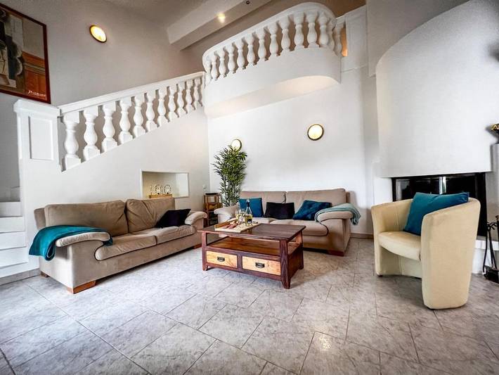 Location de vacances pour 10 personnes, avec jardin et terrasse à Cuttoli-Corticchiato