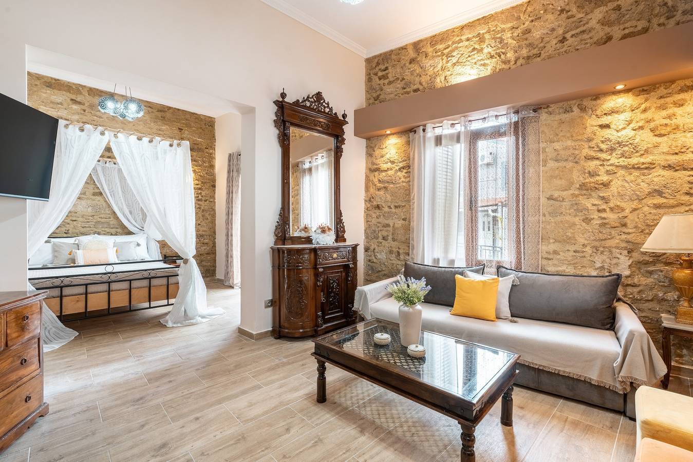 Vakantiehuis 'Absinthia Legacy' met gedeelde tuin, wifi en airconditioning, foto 8