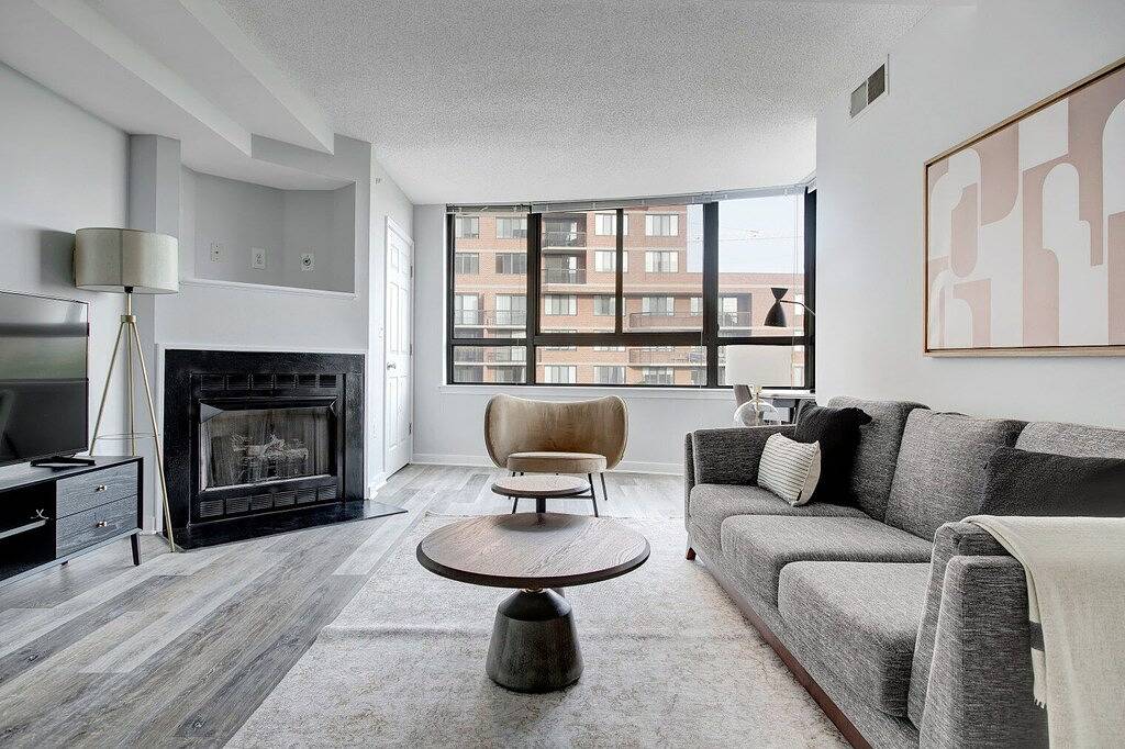 Ganze Wohnung, Modern Pentagon City 1Br w/ W/D, Gym & Lounge, near Metro, by Blueground in Arlington (VA), Arlington County