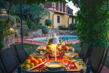Villa for 4 Guests in Lucca, Colline Lucchesi, Picture 3