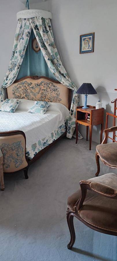 Chambre d’hôte pour 2 personnes, avec vue sur le lac et vue ainsi que jardin et piscine, animaux acceptés à Saint-Sulpice-en-Pareds - 3