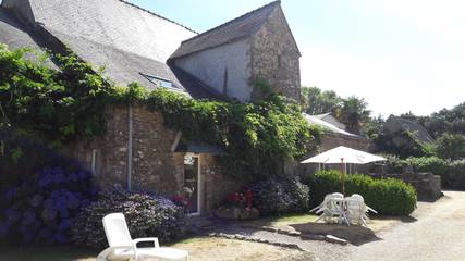 Gîte pour 4 personnes, avec jardin, animaux acceptés à Locoal-Mendon