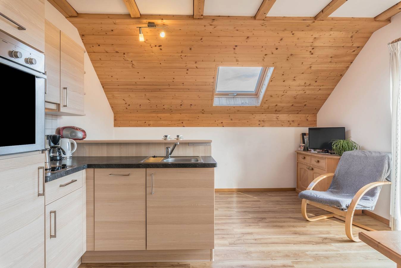 Ganze Wohnung, Ferienwohnung "Rosengarten" mit Bergblick, Garten, Balkon und Wlan in Ritten, Sarntaler Alpen