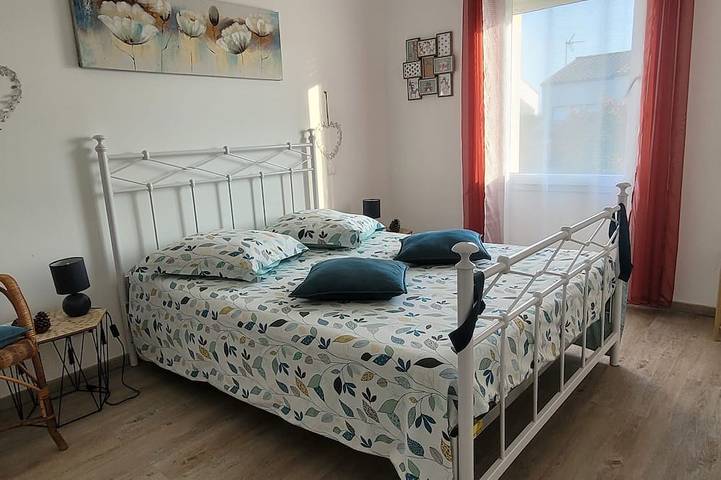 Chambre d’hôte pour 2 personnes à Corme-Royal