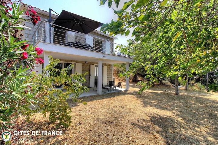 Gîte pour 6 personnes, avec jardin ainsi que vue et terrasse - 1