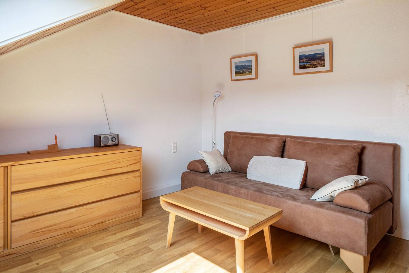 Ganze Wohnung, Ferienwohnung 'Cheny 2' mit Bergblick, Privatem Garten und Wi-Fi in Titisee (Titisee-Neustadt), Titisee-Neustadt