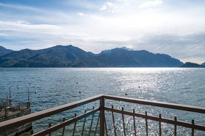 Gîte pour 6 personnes, avec balcon et vue sur le lac, adapté aux familles dans Menaggio - 2