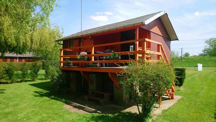 Chalet pour 4 personnes, avec jardin et terrasse