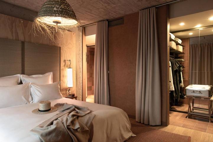 Hotel para 2 personas, con piscina además de jardín y vistas, Se admiten mascotas - 1