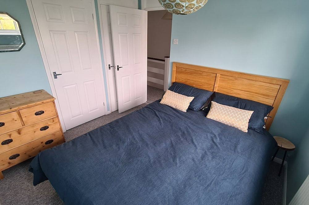 Haven Cottage, Walmer - overlooks park, close to beach & promenade in Deal, Kent