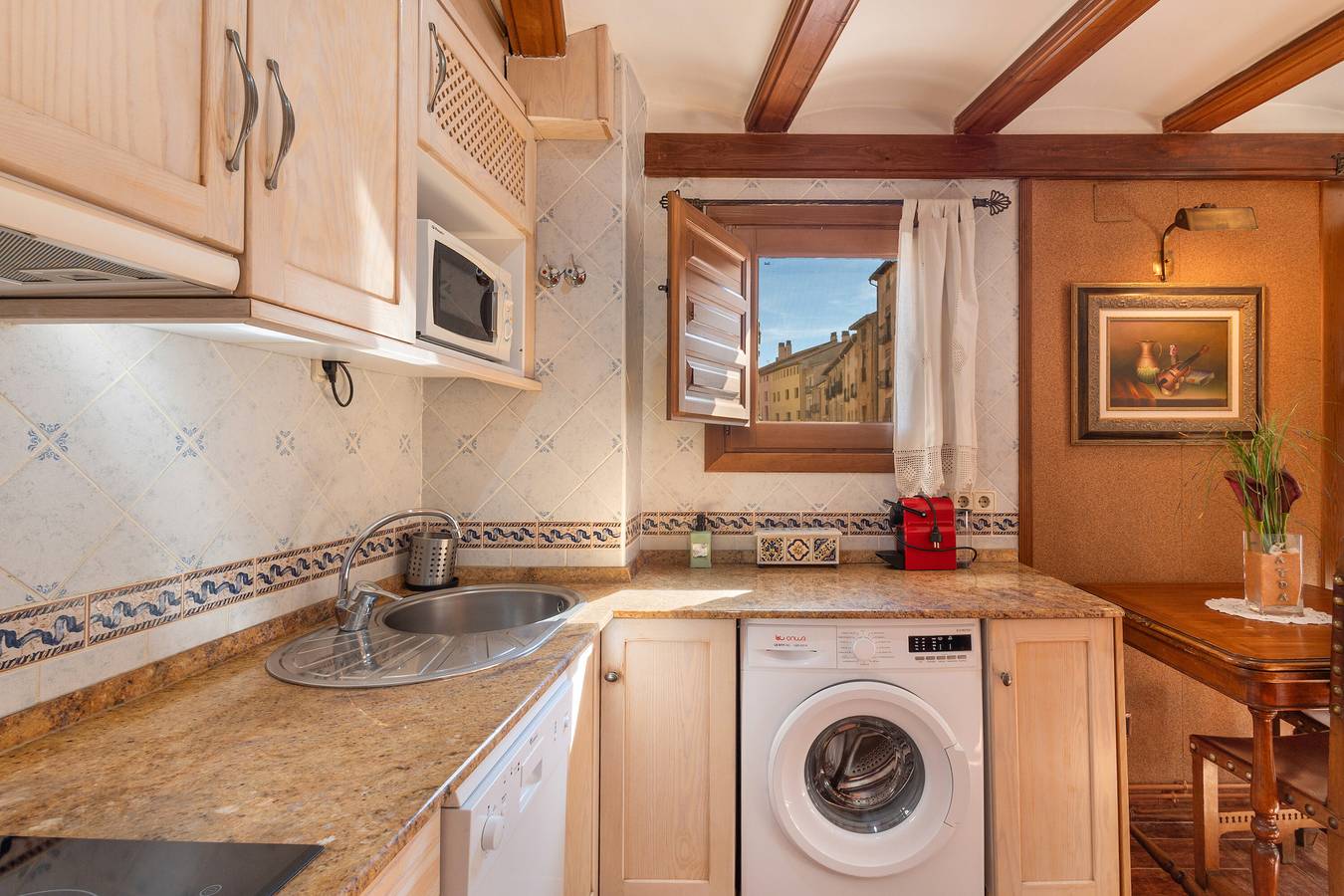 Apartamento entero, Apartamento 'Zayda' con balcón, Wi-Fi y aire acondicionado in Daroca, Provincia de Zaragoza