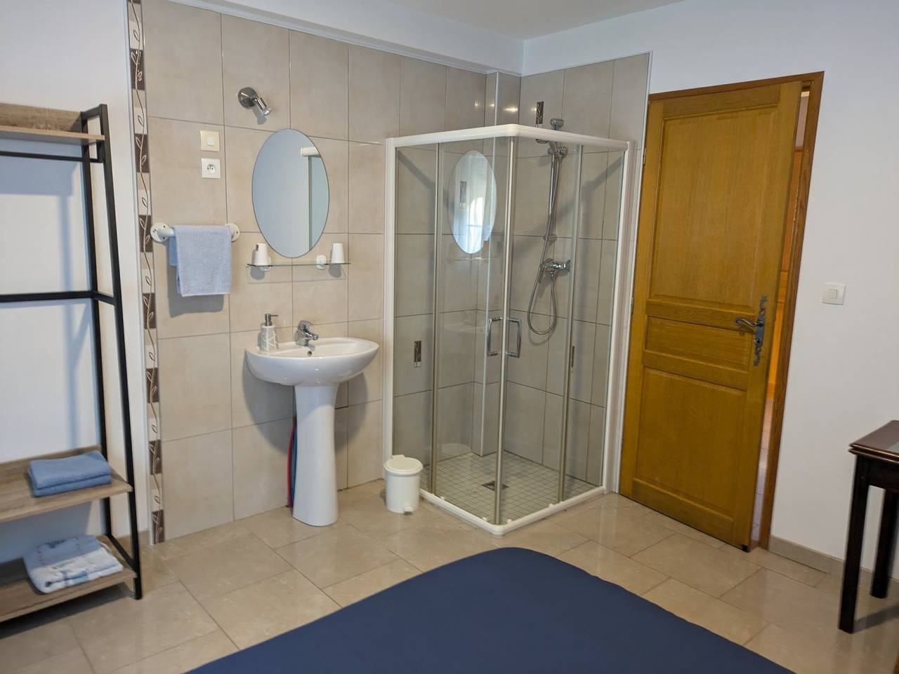 Les chambres d'hôtes du Buttois - Chambres Campanule in Bussy-le-Grand, Région de Montbard