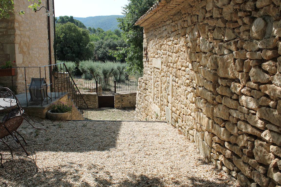Le Poulet in Ménerbes, Parc naturel régional du Luberon