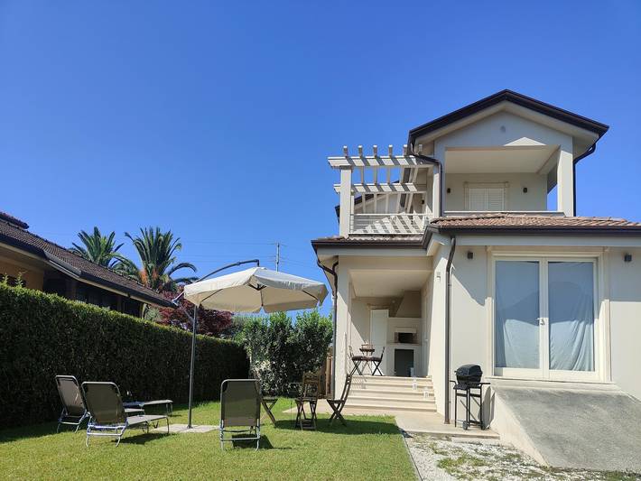 Ferienhaus für 4 Personen, mit Balkon und Terrasse sowie Garten in Camaiore - 2