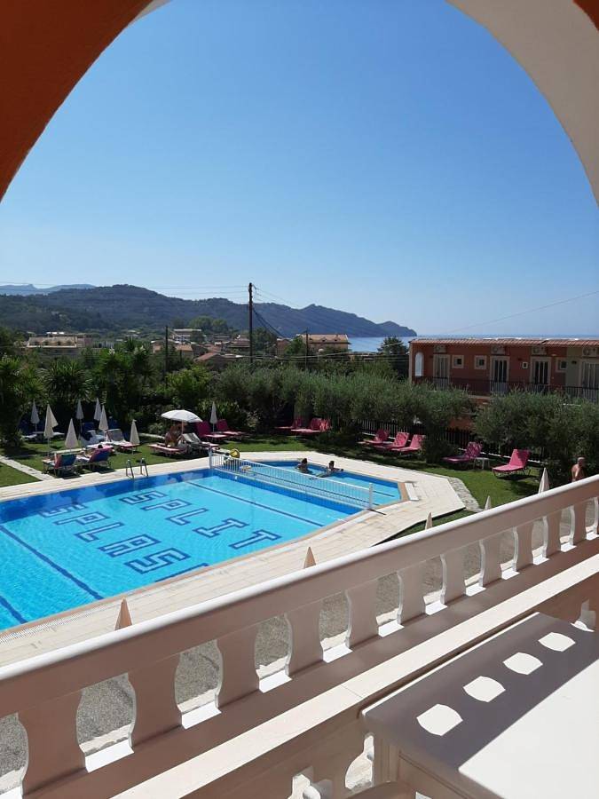Bungalow für 2 Personen, mit Balkon und Terrasse sowie Garten und Pool auf Korfu - 2