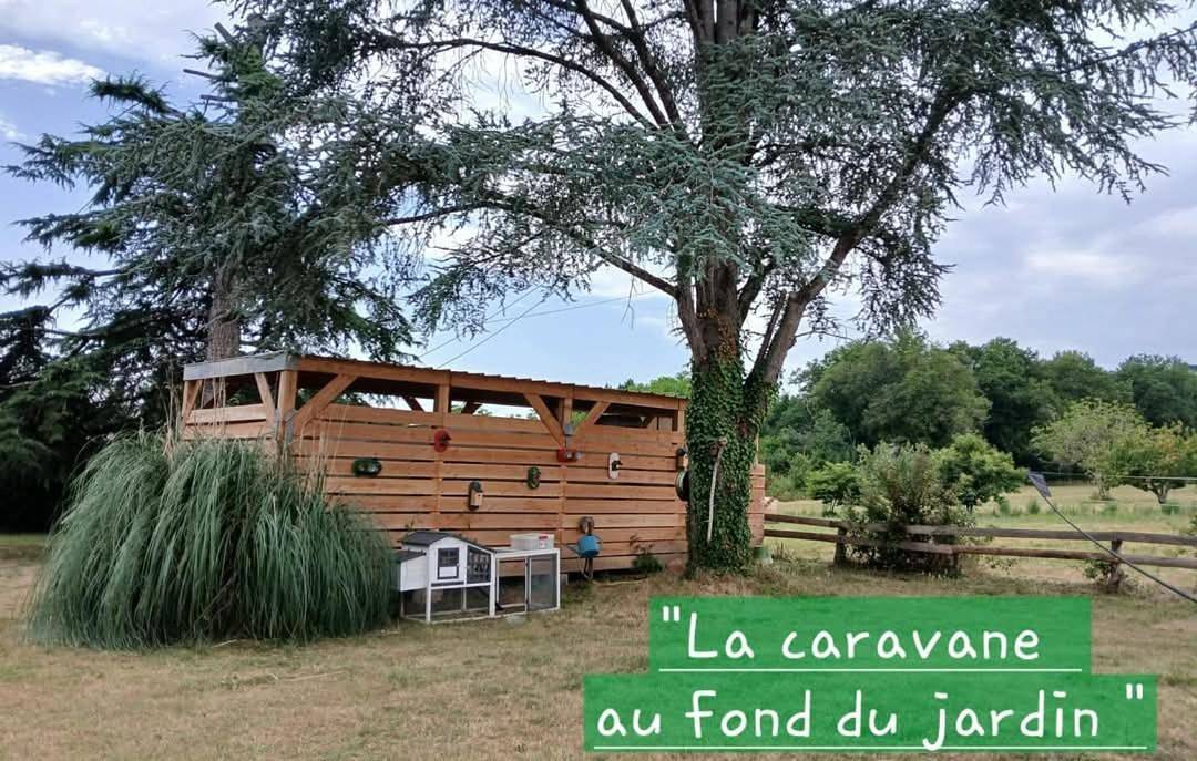 La caravane au fond du jardin in Carsac-Aillac, Périgord Noir