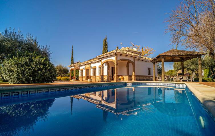 Moderno Apartamento con Piscina, WiFi y Parking, Arriate 2km in Arriate, Provincia de Málaga