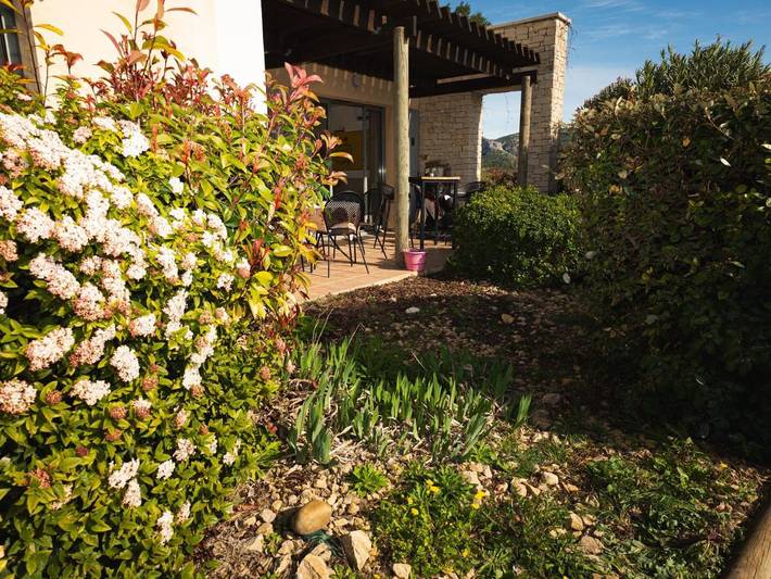 Appartement de vacances pour 2 personnes, avec Terrasse et Jardin ainsi que Piscine et Vue