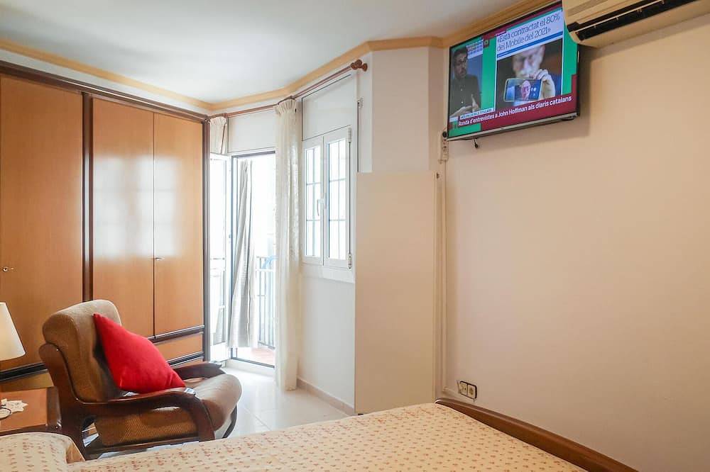 Hel lejlighed, Pet friendly apartment in Tossa de Mar in Tossa de Mar, Costa Brava