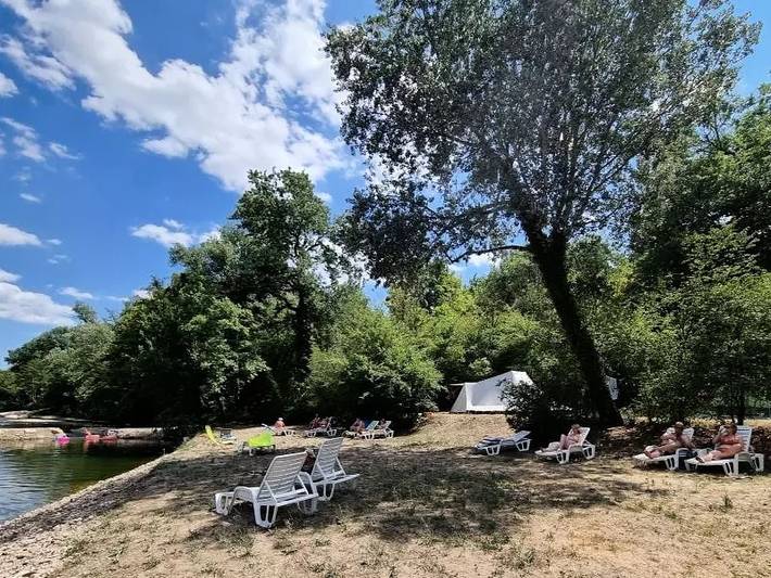 Camping für 4 Personen, mit Pool und Terrasse, mit Haustier in Languedoc-Roussillon - 2