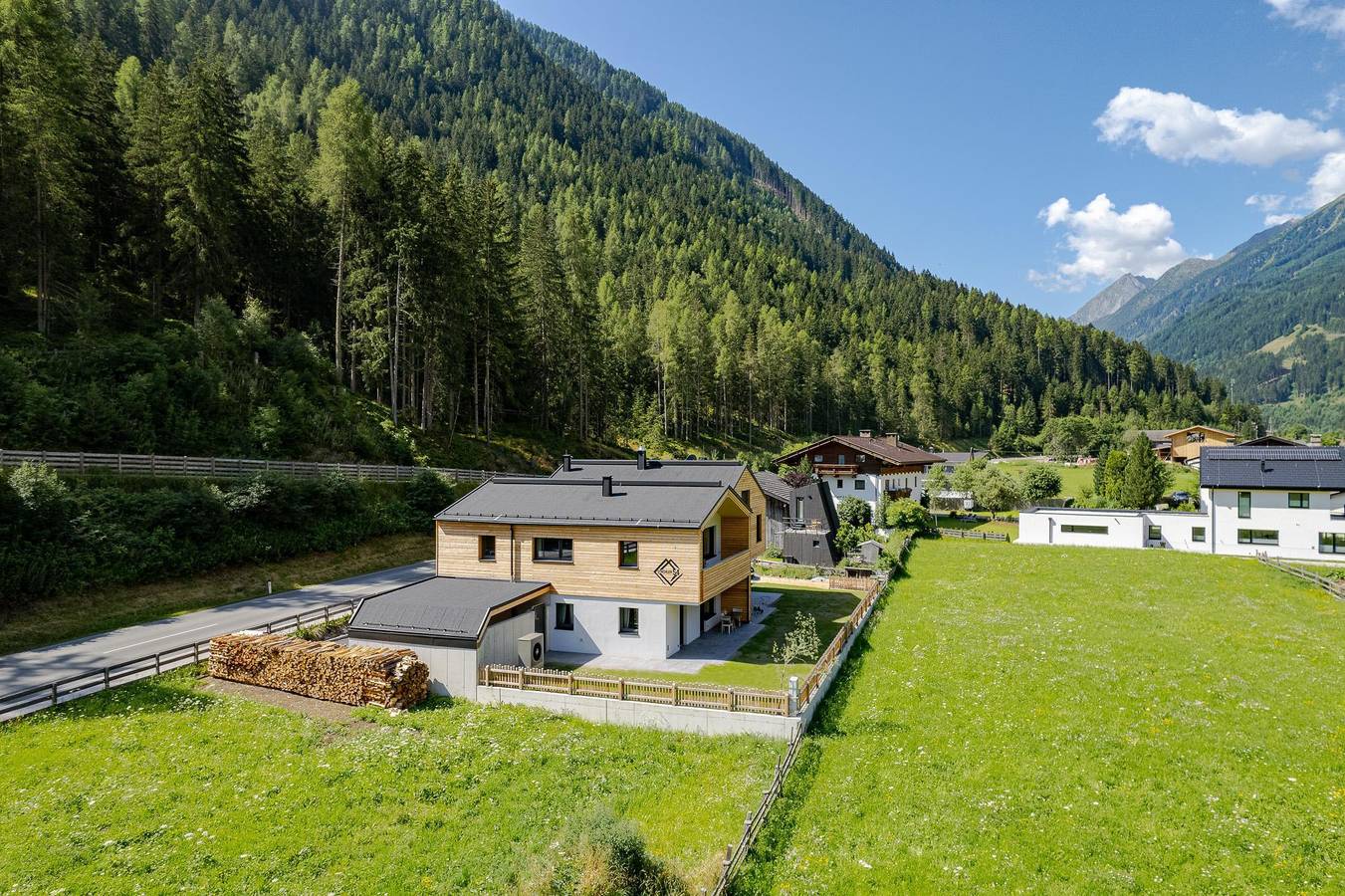 Ganze Ferienwohnung, Appartement 1 mit Garten (Hunde im Sommer erlaubt) in Stubaier Alpen, Neustift im Stubaital