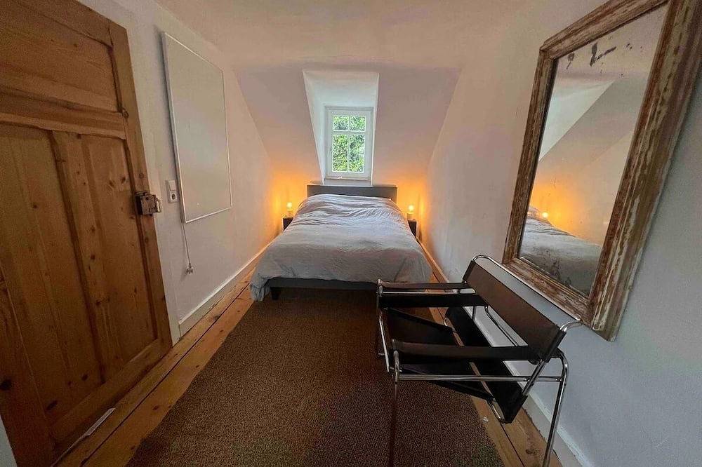 Ganze Wohnung, Gemütliche 2-Zimmer-Wohnung, großer Garten, zentral gelegen in Emmendingen, Südschwarzwald