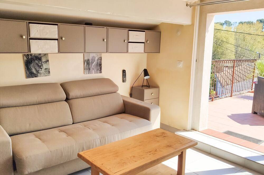 Appartement entier, Villa Reiala Plan-de-Cuques - Studio Terrasse in Plan-de-Cuques, Côte méditerranéenne (France)
