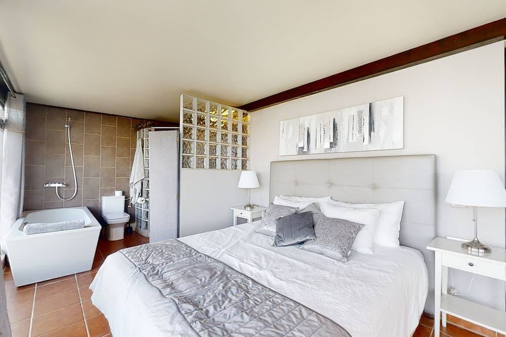 Exclusive Supervilla (12 bed/11 bath) Amazing Facilities, Sea and Mountain Views in Mácher, Tías