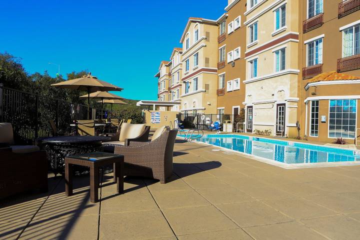 Ganze Wohnung, Ferienwohnung für 2 Personen mit Pool in Milpitas, Silicon Valley